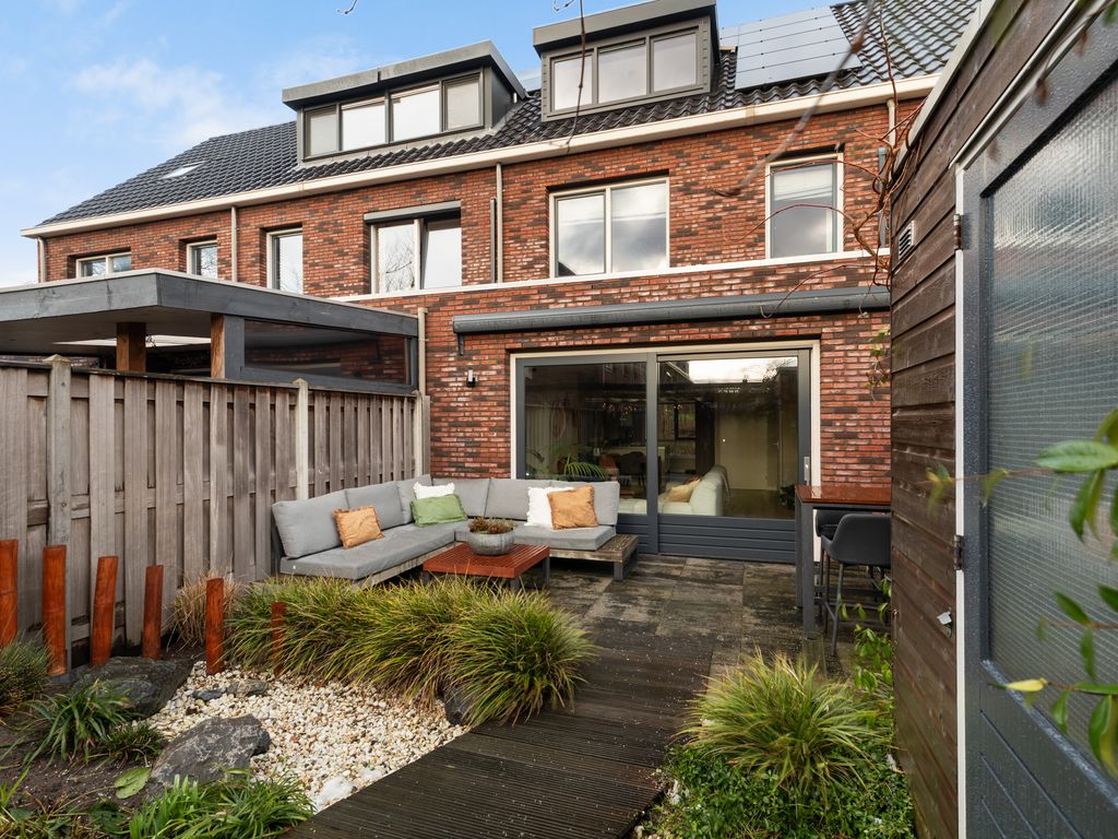 Langebakkersoord 40, Hoogvliet