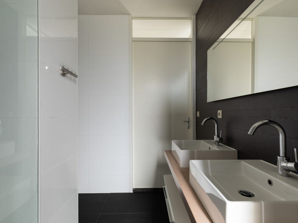 Langebakkersoord 40, Hoogvliet