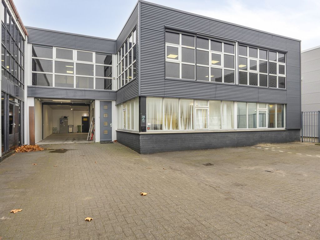 Tinnegieterstraat 7, Hoogvliet