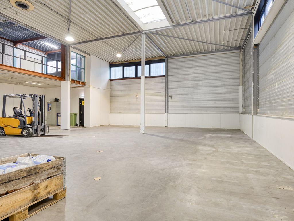 Tinnegieterstraat 7, Hoogvliet