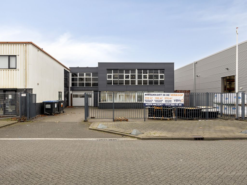 Tinnegieterstraat 7, Hoogvliet