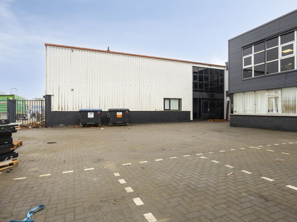 Tinnegieterstraat 7, Hoogvliet