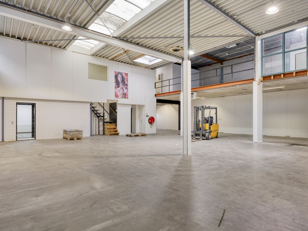 Tinnegieterstraat 7, Hoogvliet