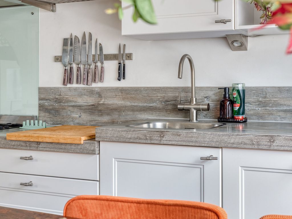 Pastoriedijk 296, Pernis