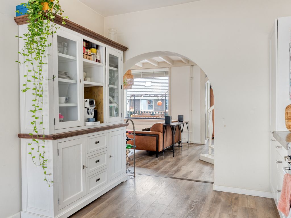 Pastoriedijk 296, Pernis