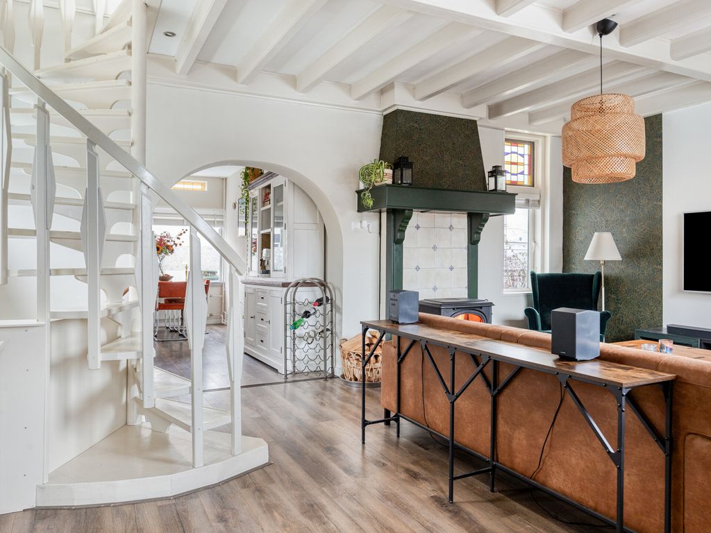 Pastoriedijk 296, Pernis