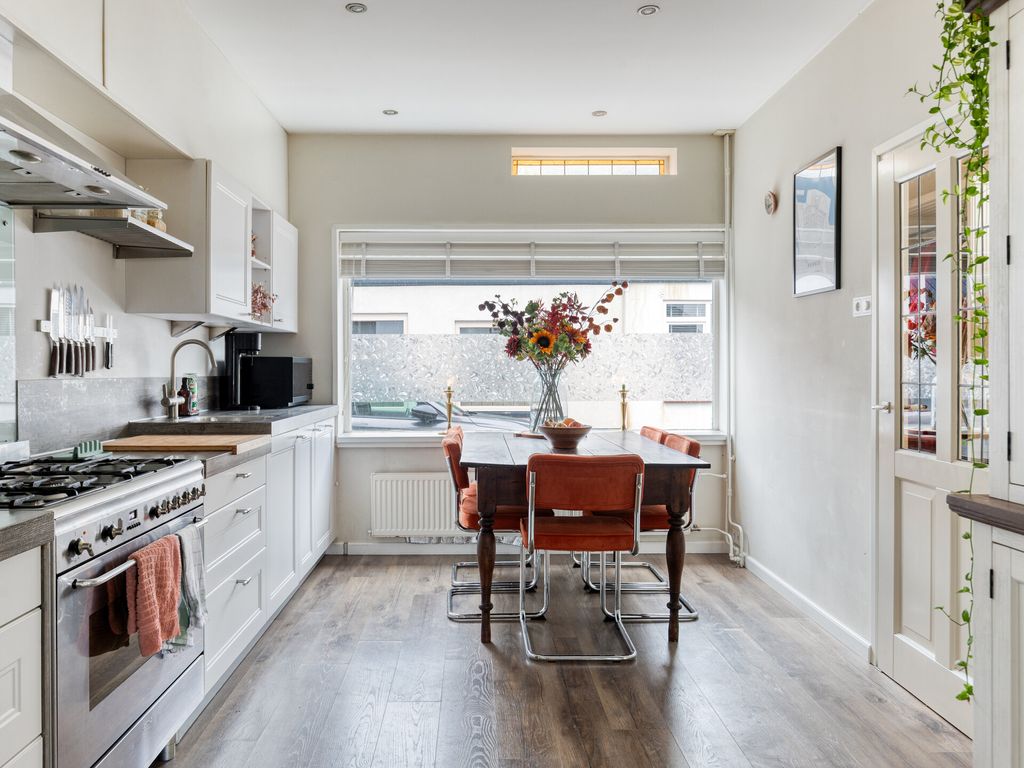 Pastoriedijk 296, Pernis