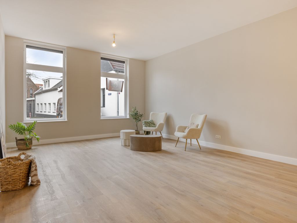 Dorpsstraat 6, Poortugaal