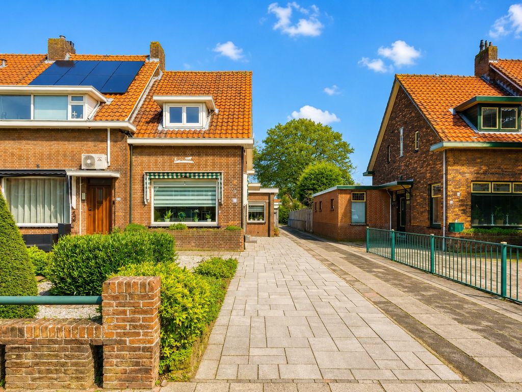 Burgemeester van Esstraat 80, Pernis