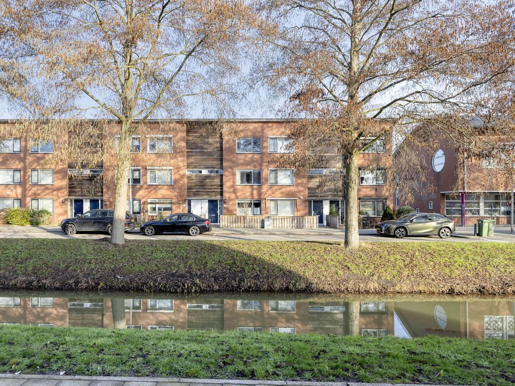 Nieuwe Wetering 259, Hoogvliet