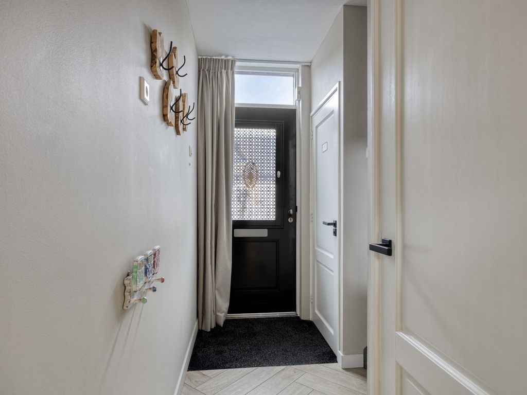 Kerkstraat 24, Poortugaal