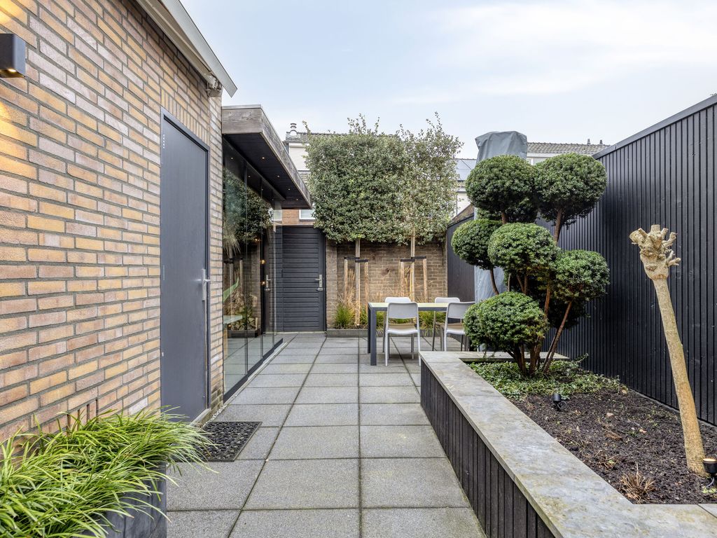 Kerkstraat 24, Poortugaal