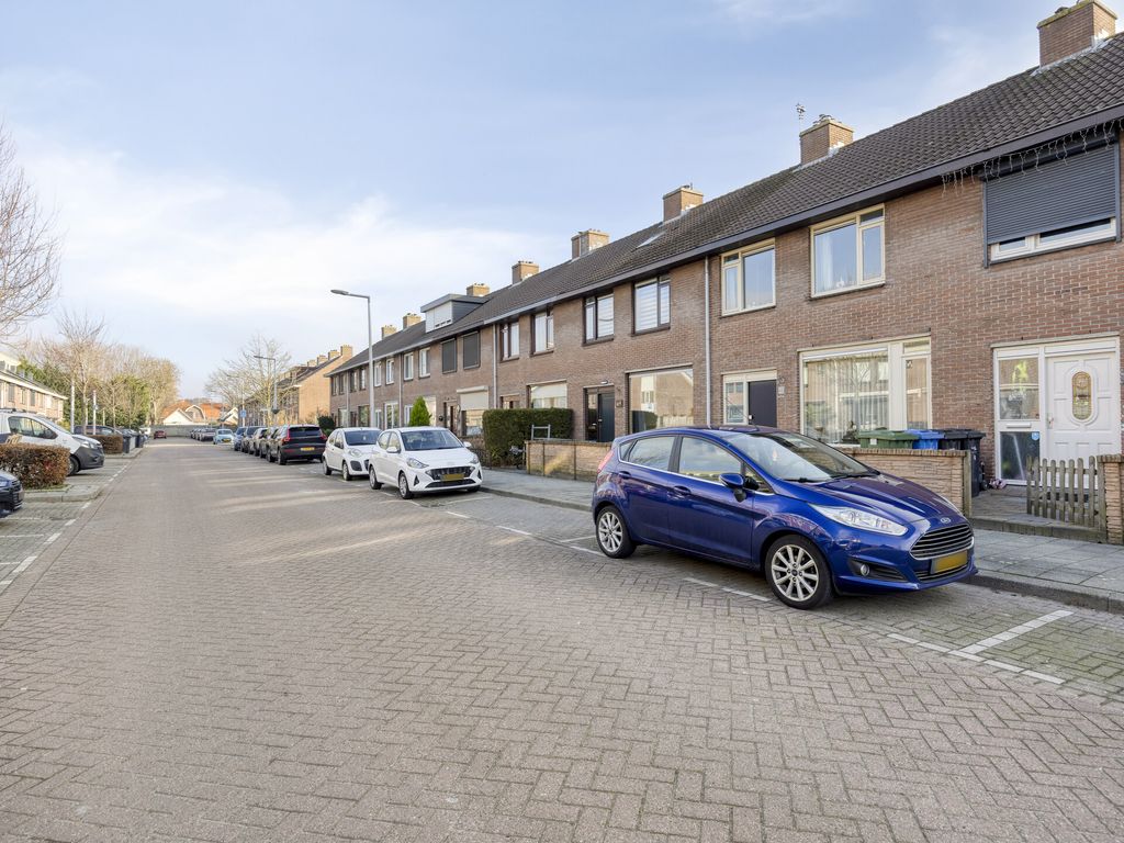 Schout Eeuwoutstraat 46, Pernis