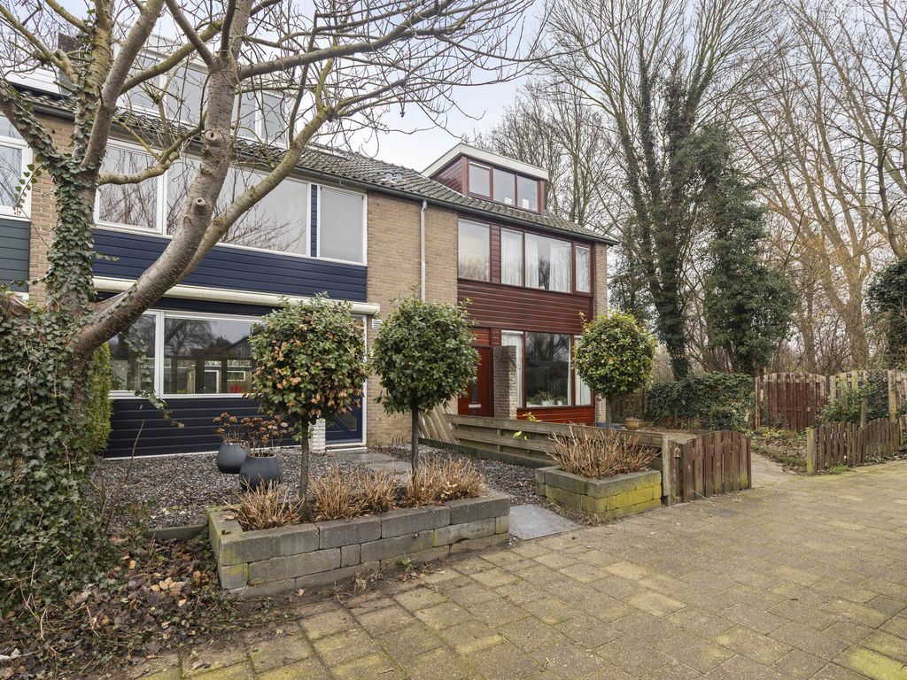 Zalmsteek 34, Hoogvliet