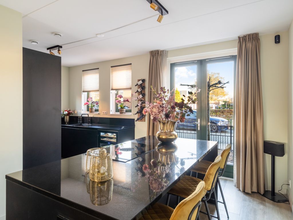 Vermaetweg 81, Pernis