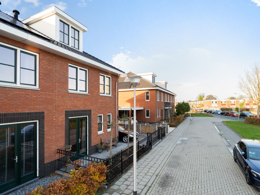 Vermaetweg 81, Pernis