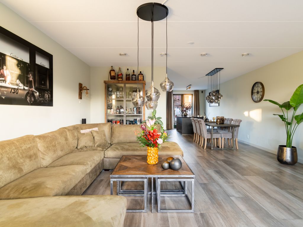 Vermaetweg 81, Pernis