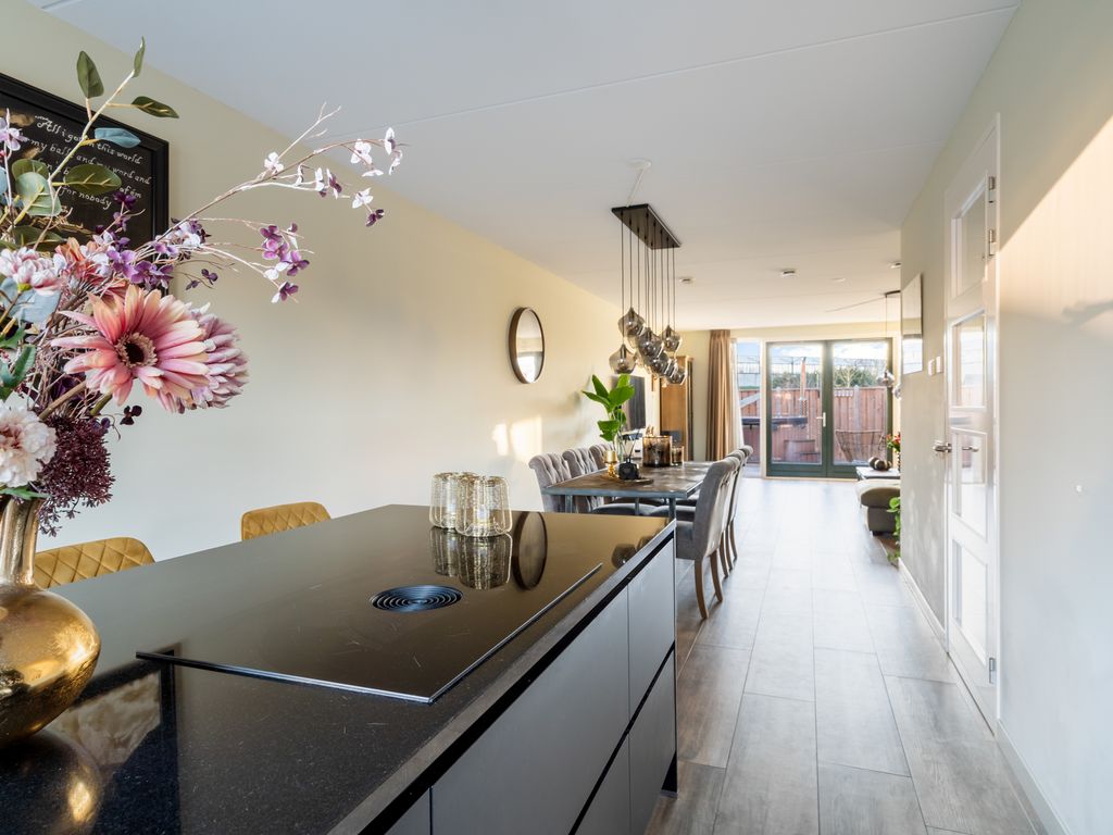 Vermaetweg 81, Pernis