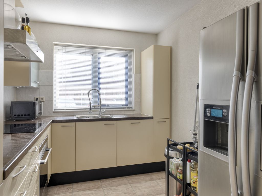 Oesterbank 15, Rhoon