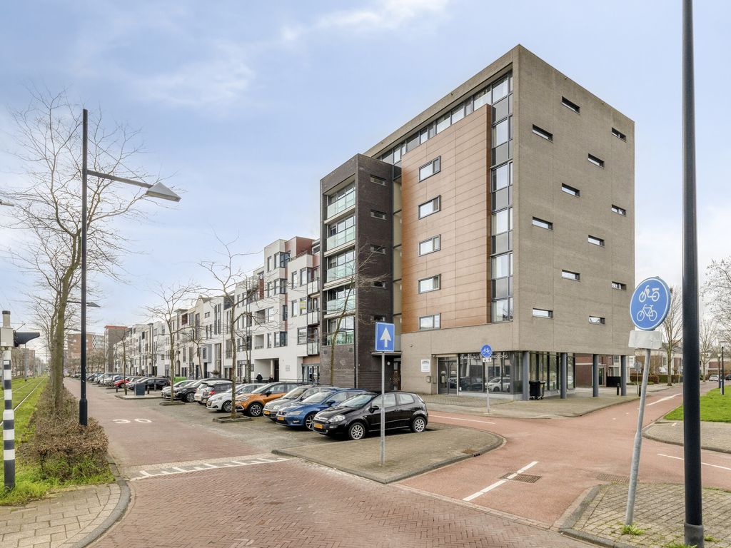 Avenue Carnisse 98, Barendrecht
