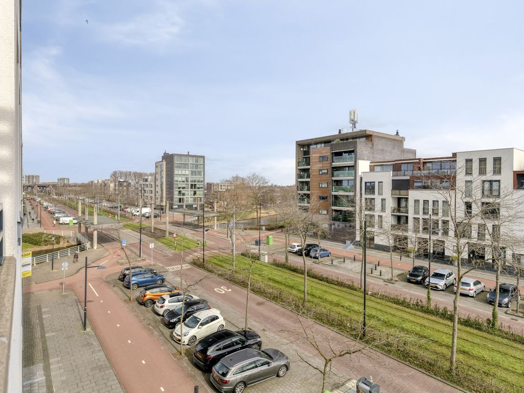Avenue Carnisse 98, Barendrecht