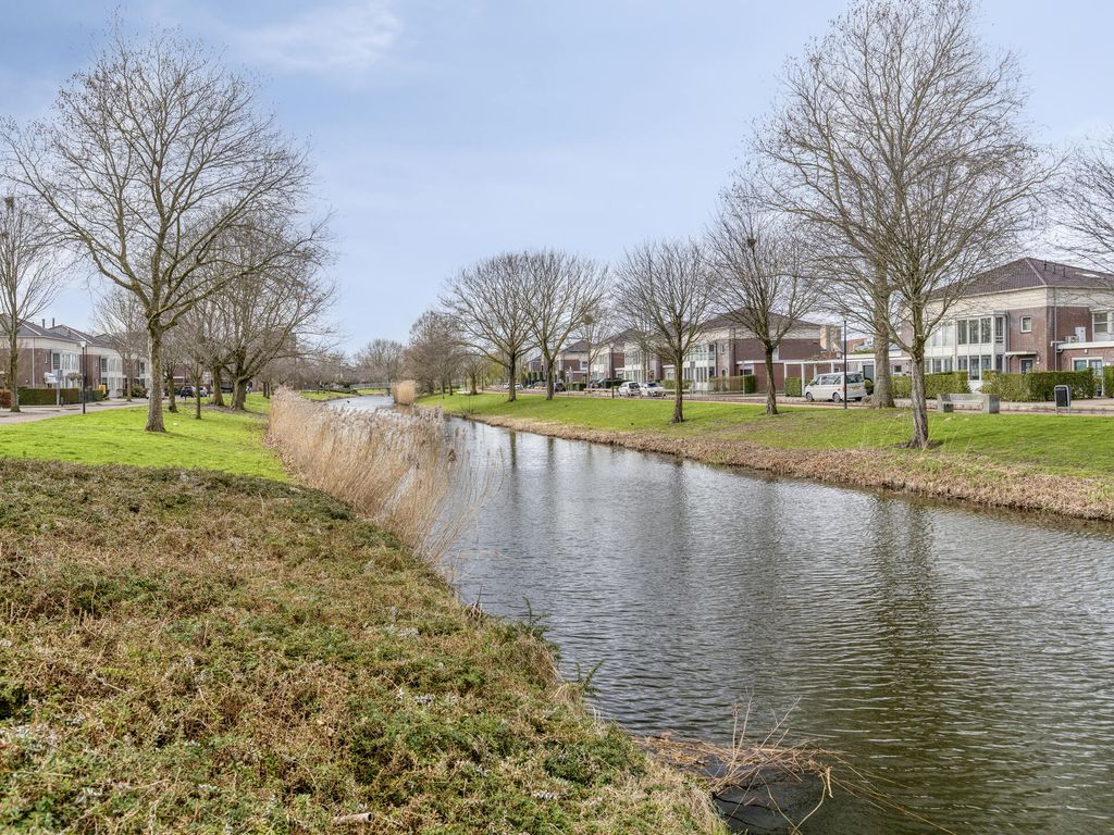 Avenue Carnisse 98, Barendrecht