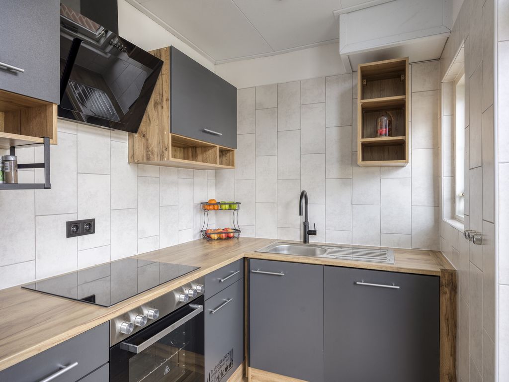 Murraystraat 25, Pernis