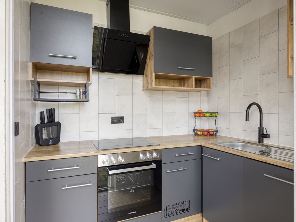 Murraystraat 25, Pernis