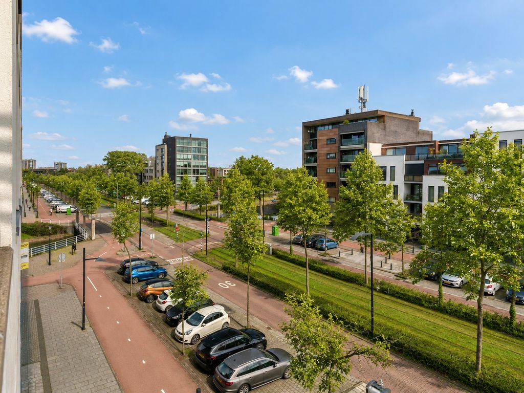Avenue Carnisse 98, Barendrecht