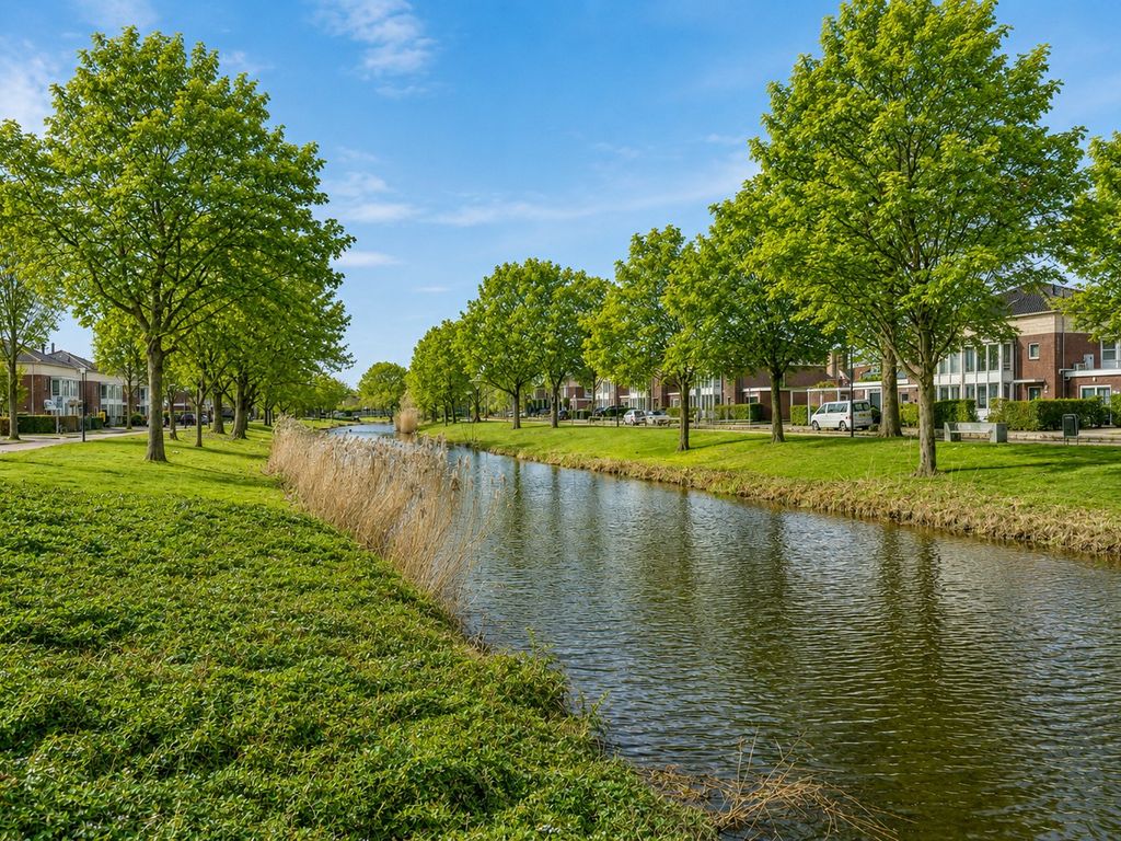 Avenue Carnisse 98, Barendrecht
