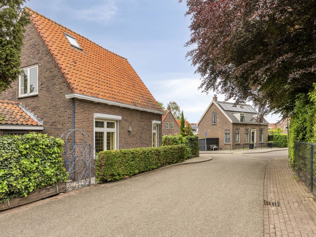 Duivelandstraat 10, Rhoon