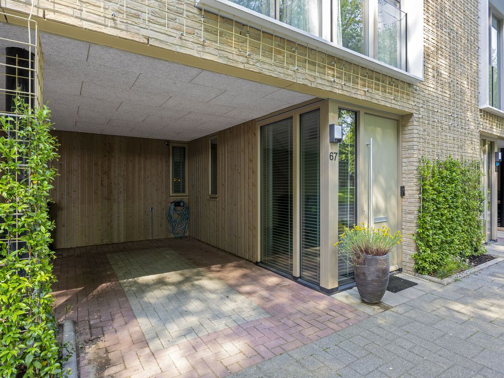Haifaweg 67, Hoogvliet