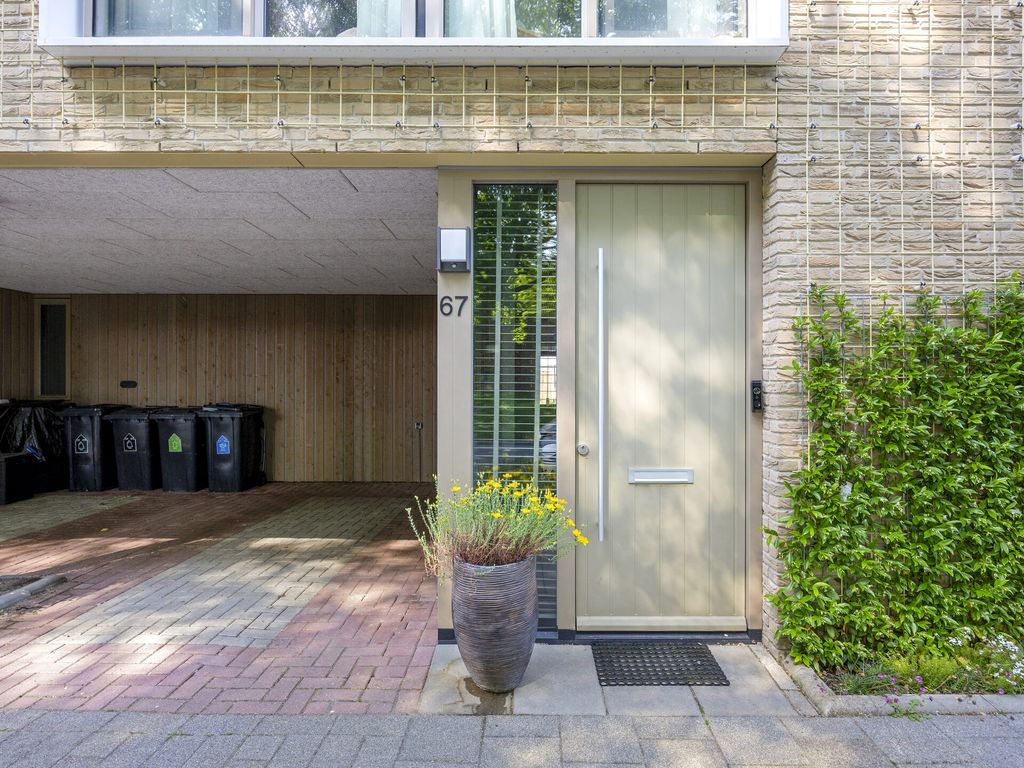 Haifaweg 67, Hoogvliet
