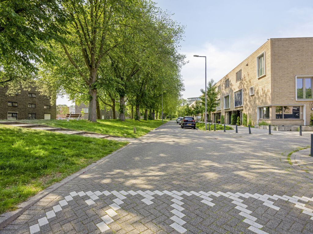 Haifaweg 67, Hoogvliet