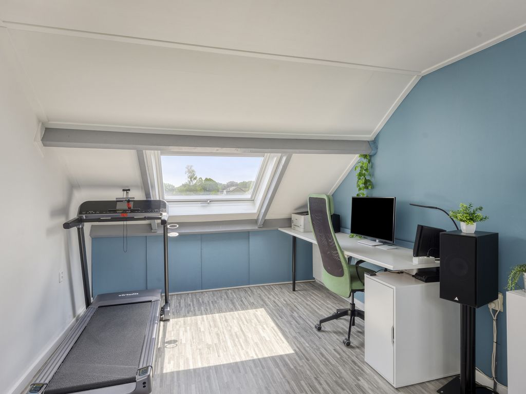Middenbaan-Zuid 556, Hoogvliet
