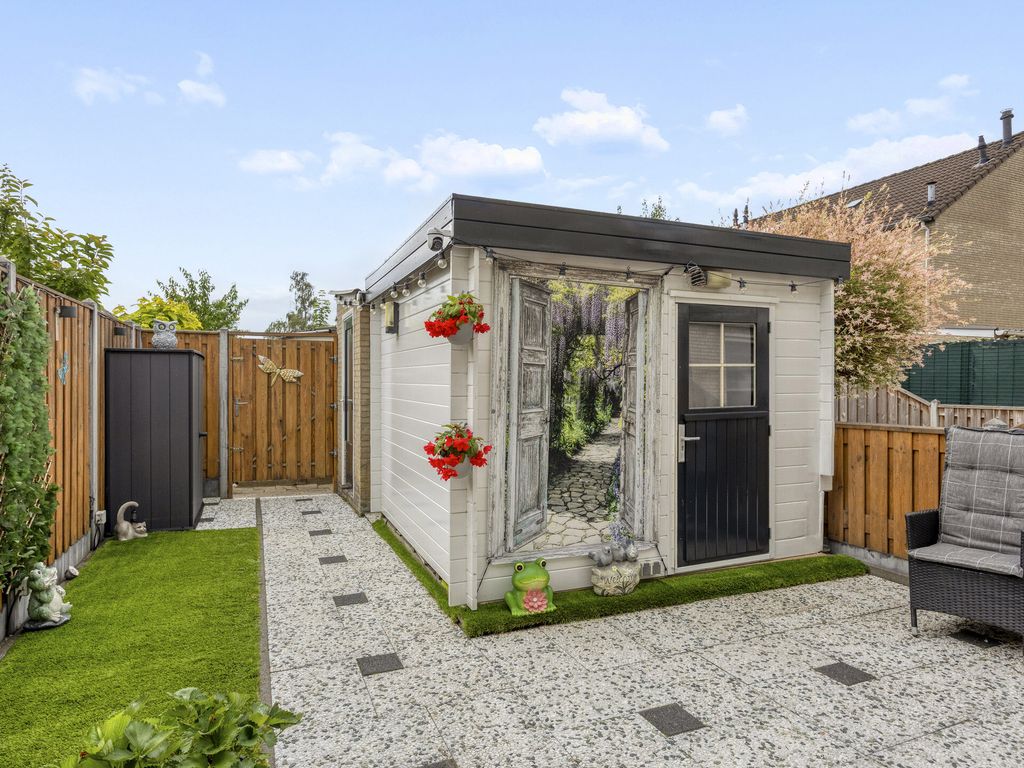 Middenbaan-Zuid 556, Hoogvliet