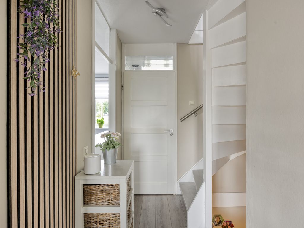 Middenbaan-Zuid 556, Hoogvliet