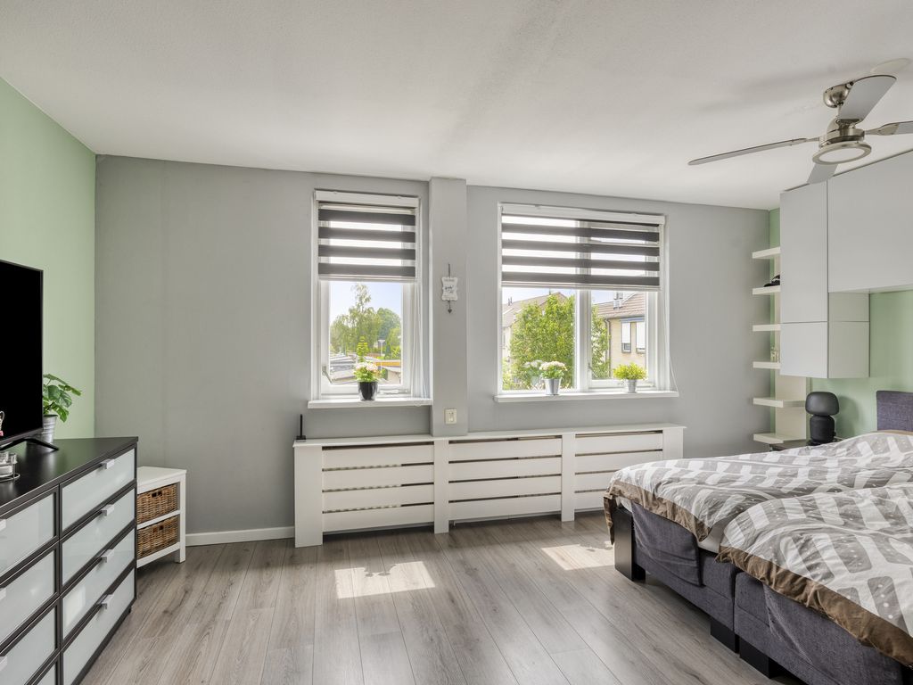 Middenbaan-Zuid 556, Hoogvliet