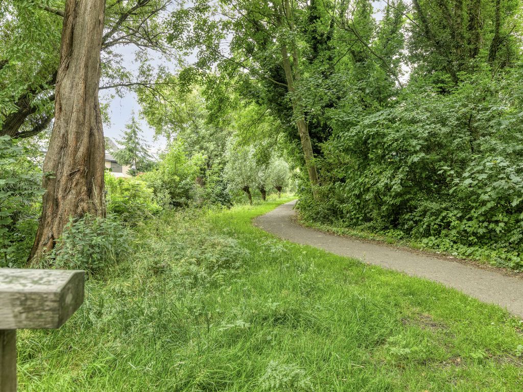 Meerkoet 45, Hoogvliet