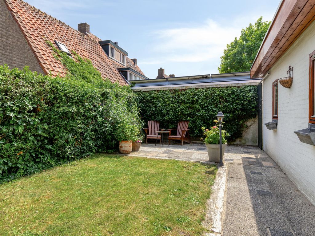 Oude Wal 14, Hoogvliet