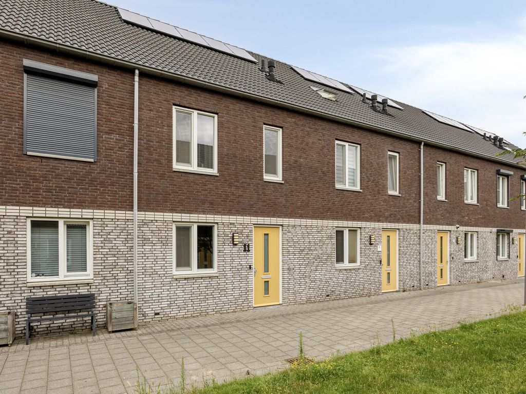 Juliettepad 11, Hoogvliet