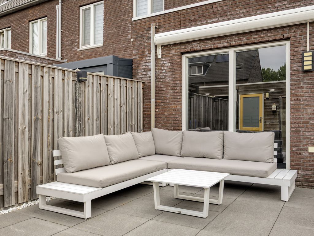Juliettepad 11, Hoogvliet