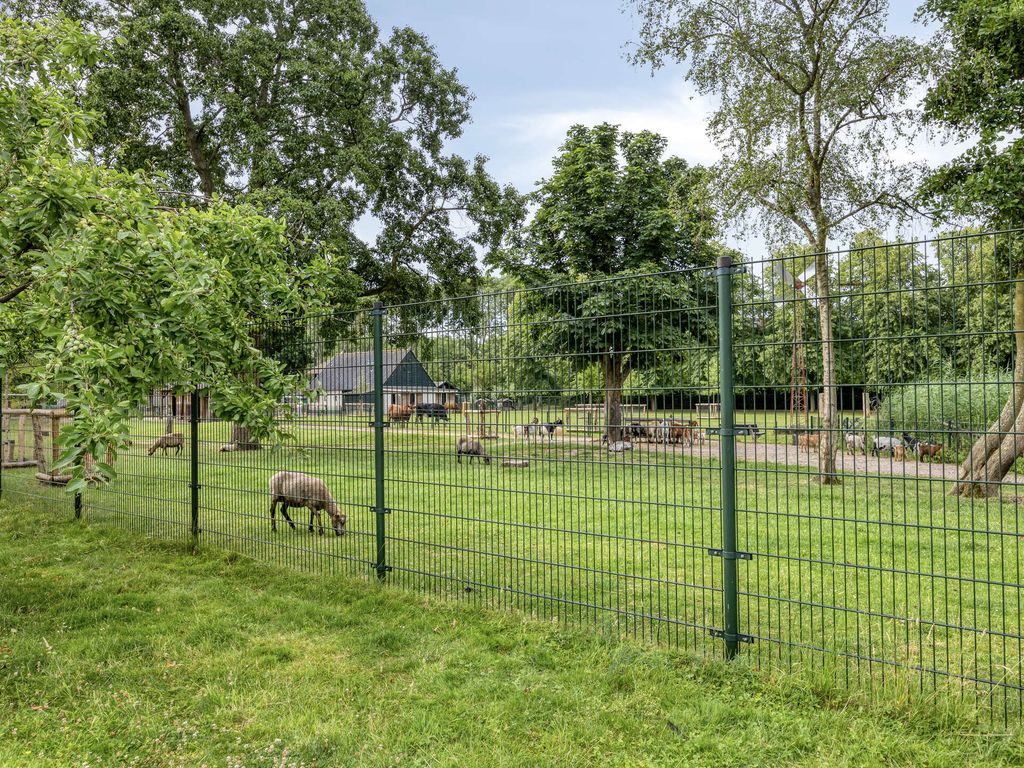 Juliettepad 11, Hoogvliet