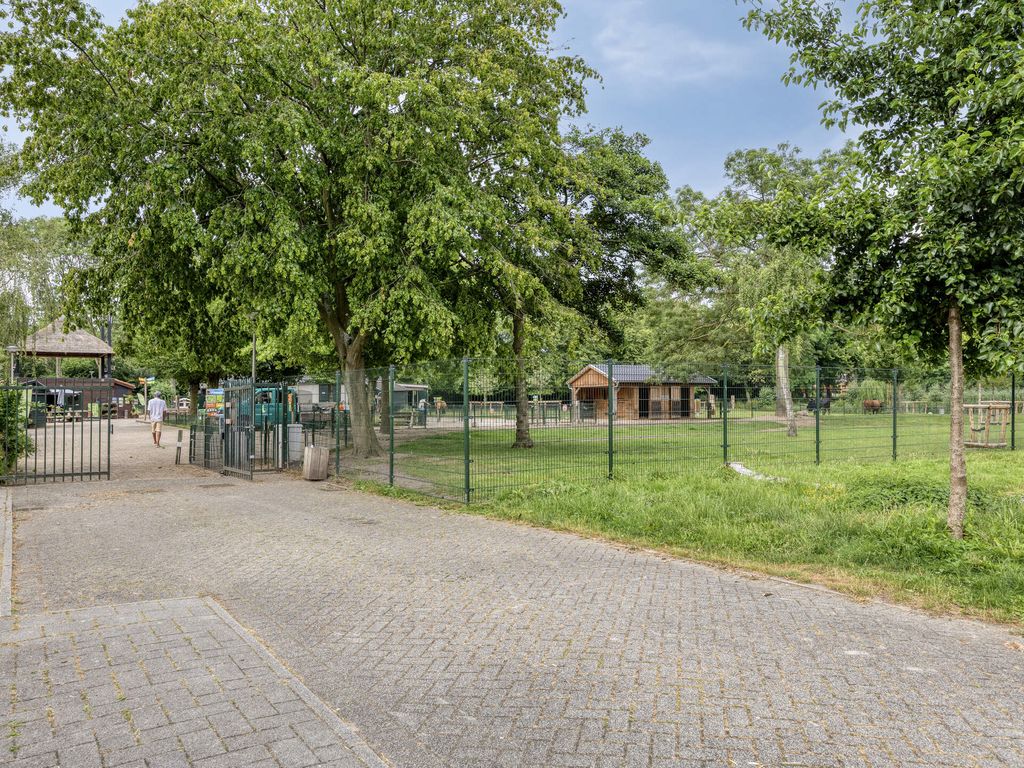 Juliettepad 11, Hoogvliet