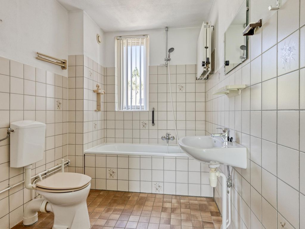 Lisdodde 15, Hoogvliet