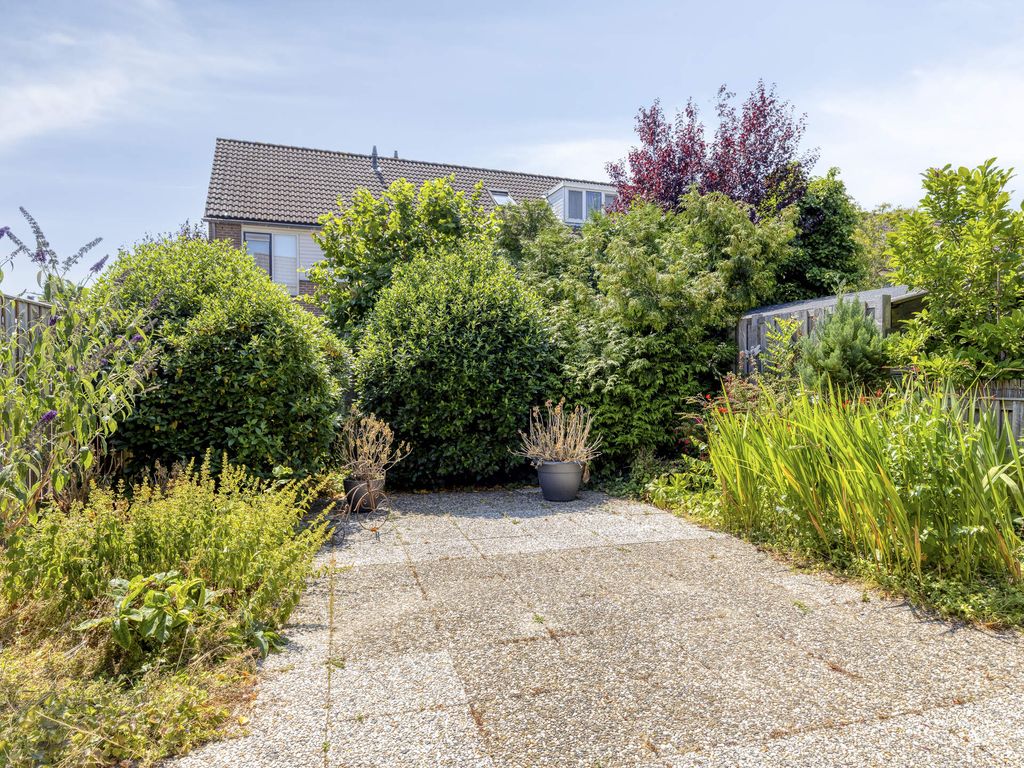 Lisdodde 15, Hoogvliet