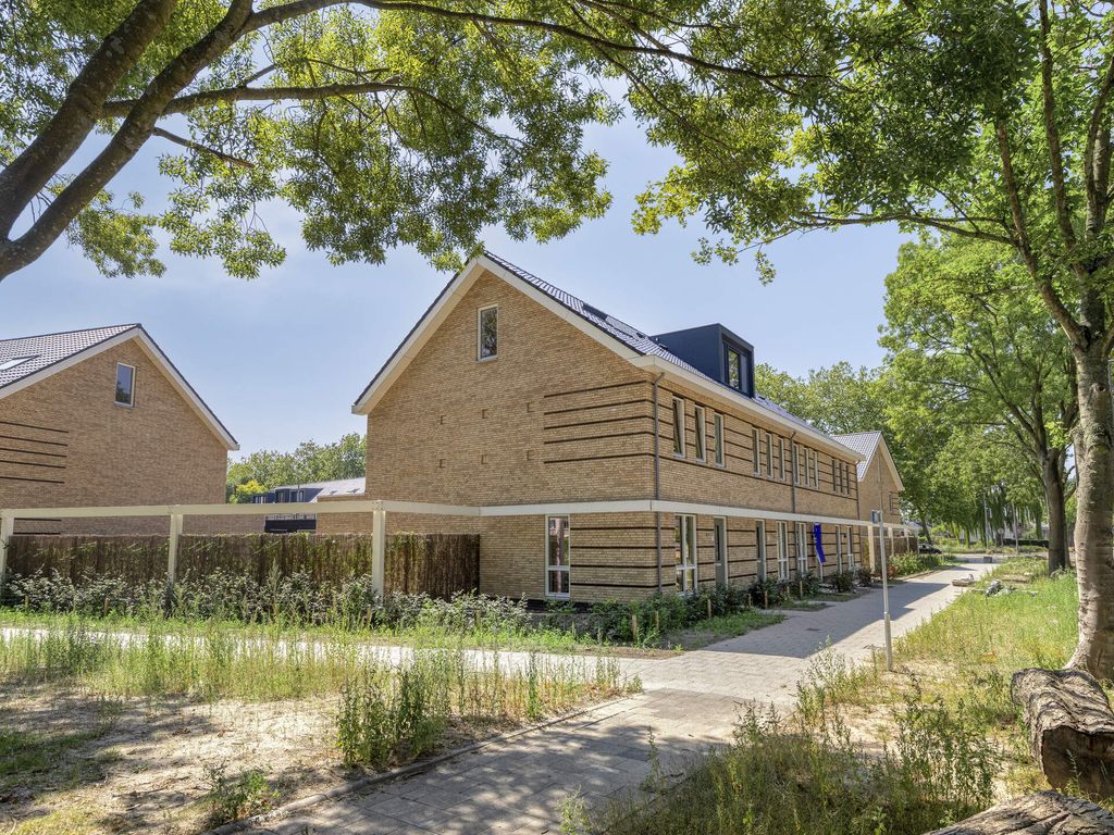 Holwinde 2, Hoogvliet