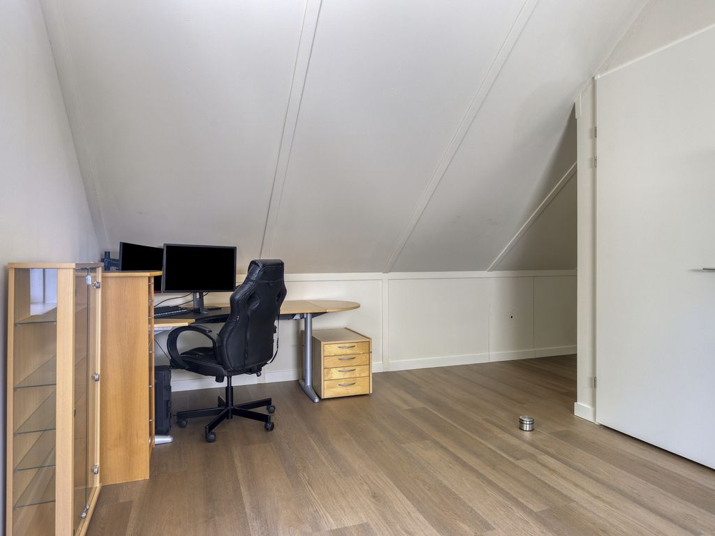 Holwinde 2, Hoogvliet