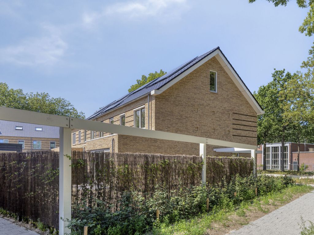 Holwinde 2, Hoogvliet