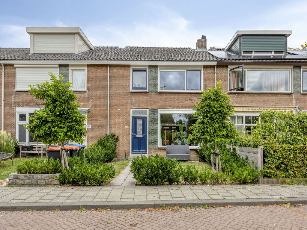 Kerkstraat 16, Poortugaal